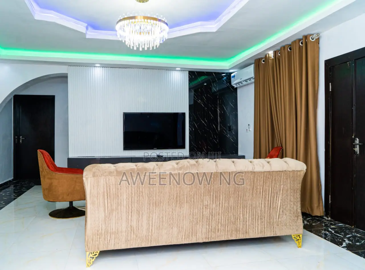 3 Bedroom Flat in GRA Phase 2 Shangisha