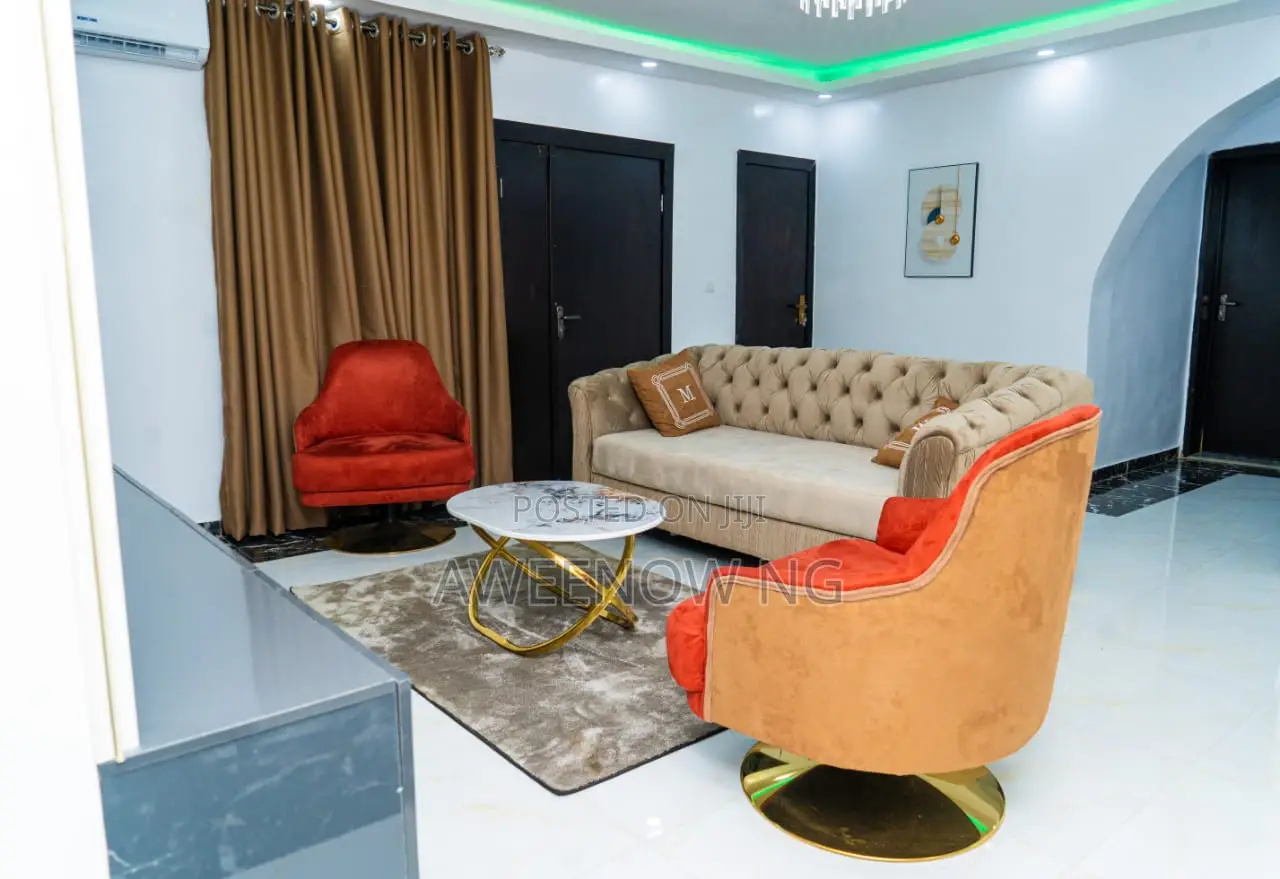 3 Bedroom Flat in GRA Phase 2 Shangisha