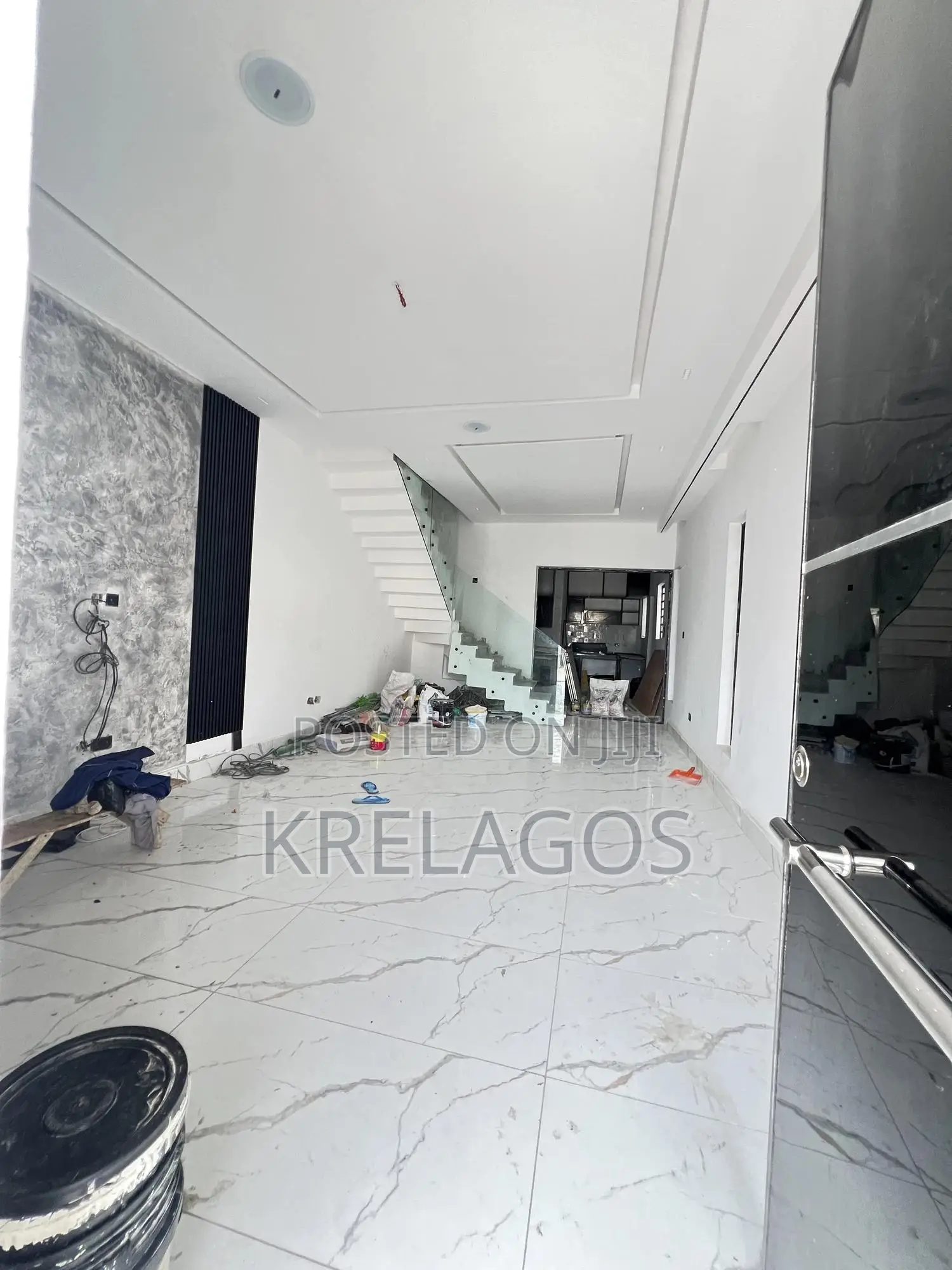 4bdrm Duplex in Idado for sale in Idado