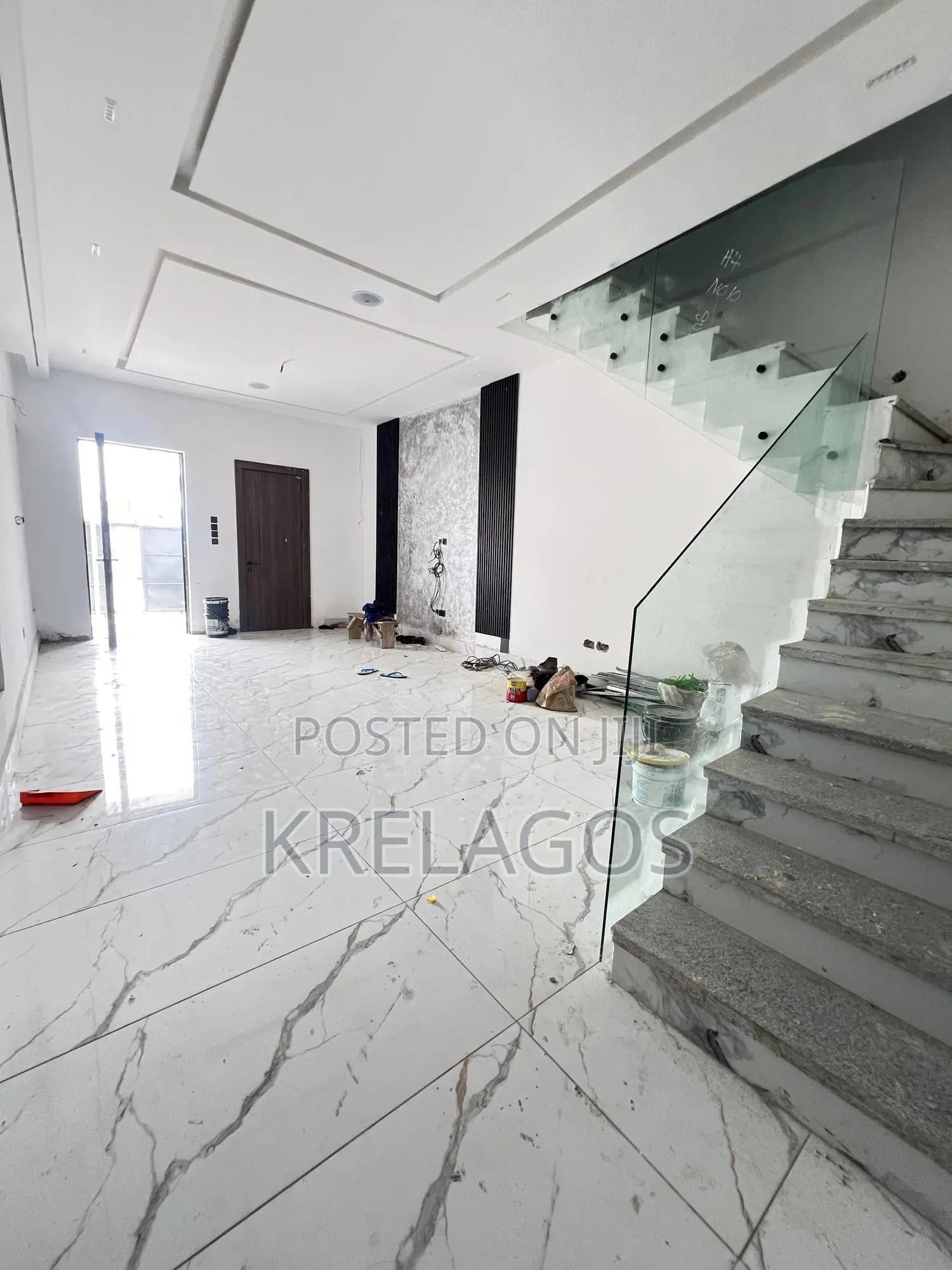 4bdrm Duplex in Idado for sale in Idado