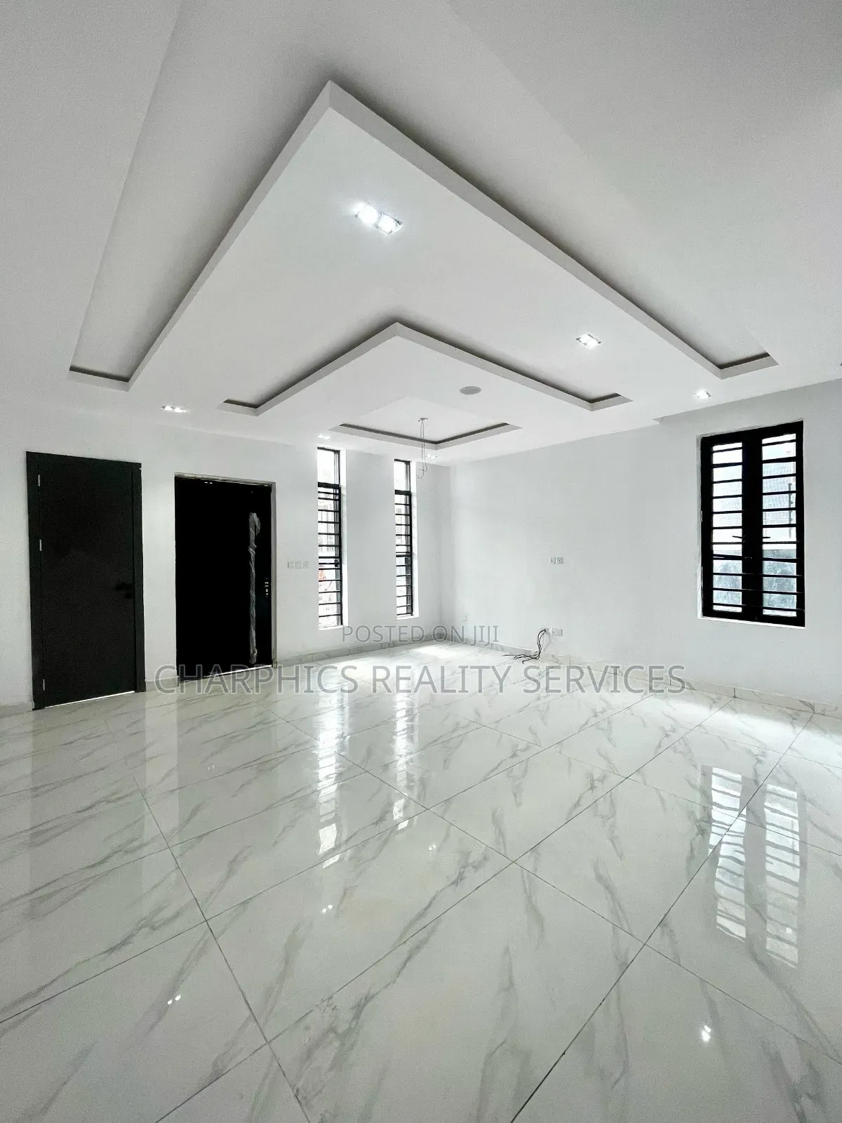 4bdrm Duplex in Agungi for sale in Agungi