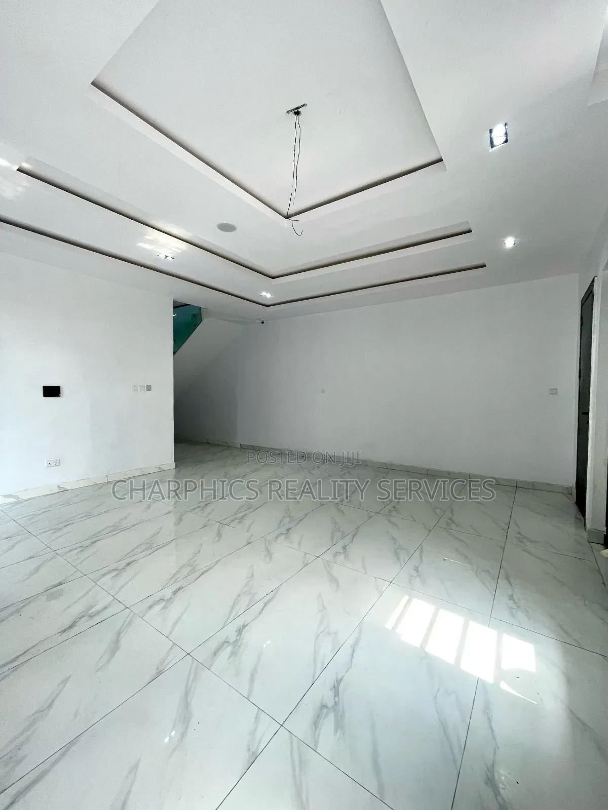 4bdrm Duplex in Agungi for sale in Agungi