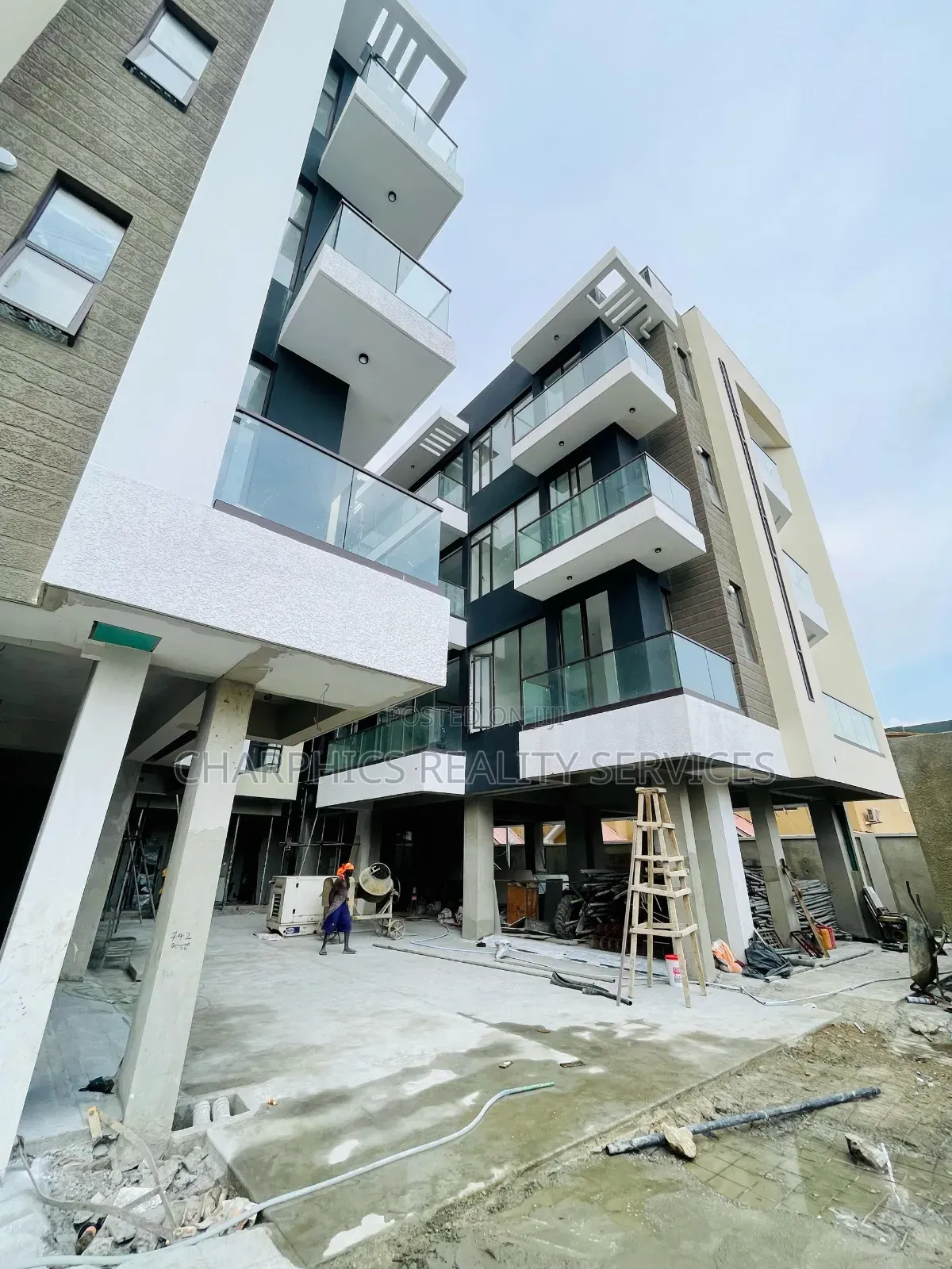 3bdrm Apartment in Lekki Phase 1 for sale in Lekki Phase 1