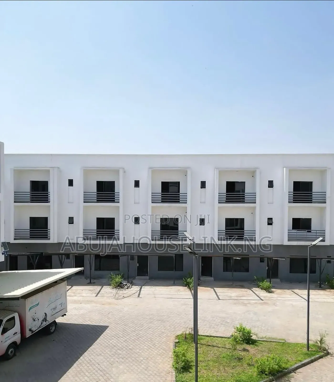 4bdrm Townhouse/Terrace in Jahi by Tarred Road for Sale in Jahi
