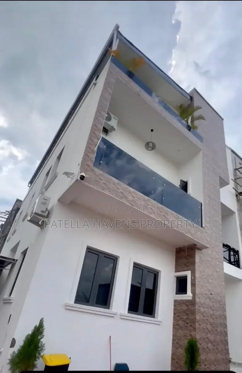 Furnished 4bdrm Duplex in Life Camp for sale in Life Camp
