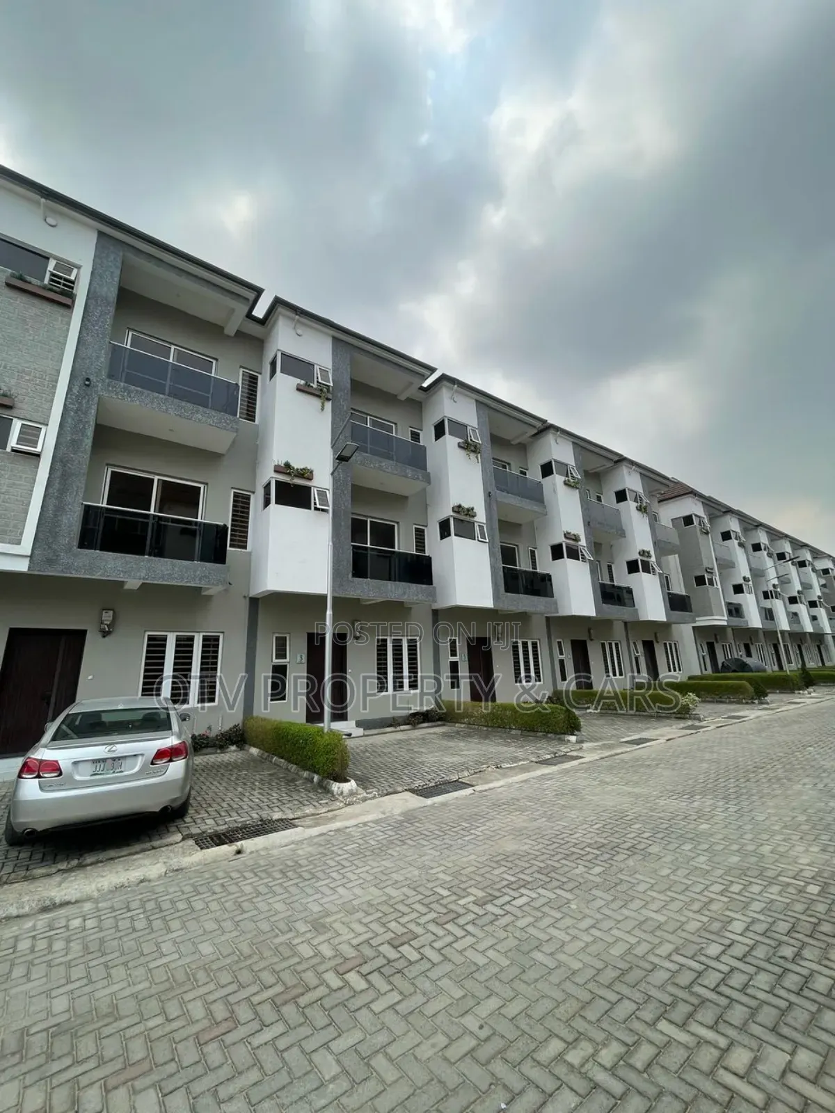 Furnished 4bdrm Townhouse/Terrace in Ikate for sale in Ikate