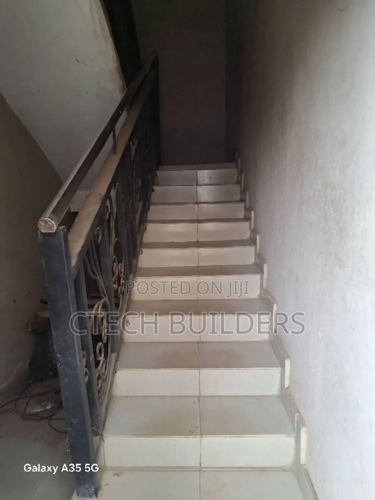 5bdrm Block of Flats in Benin City for sale in Benin City