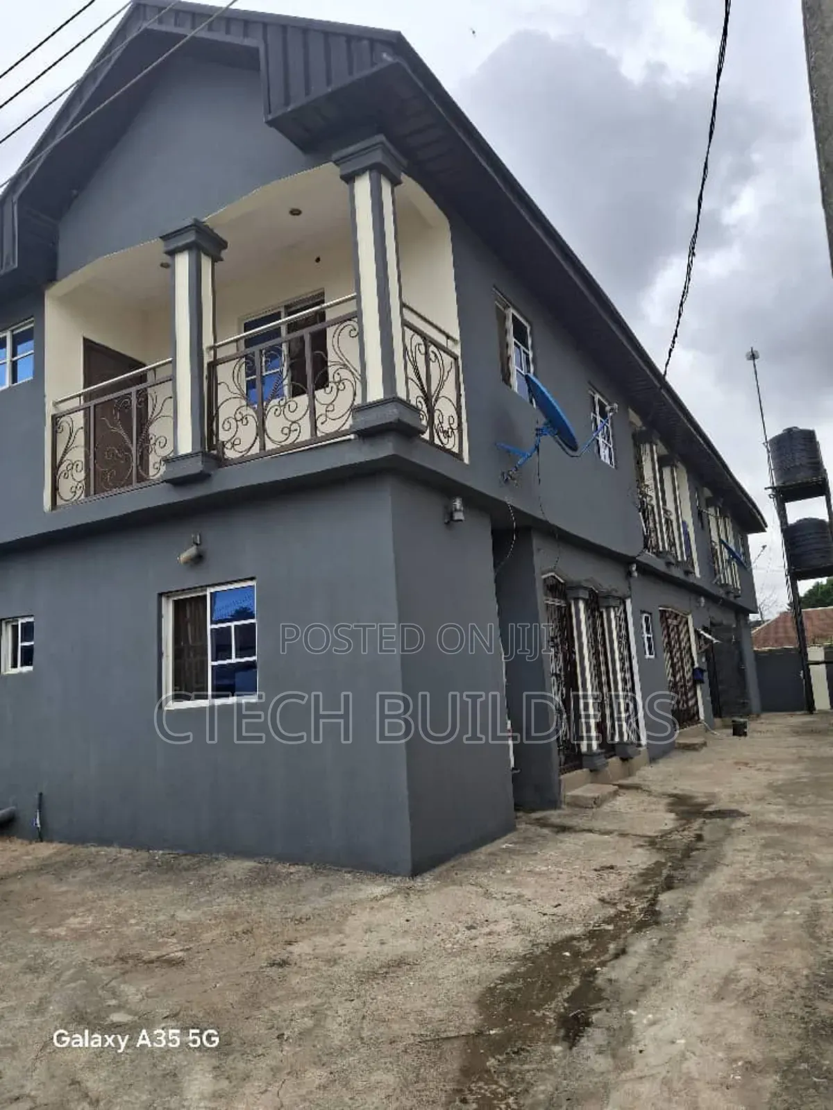 5bdrm Block of Flats in Benin City for sale in Benin City
