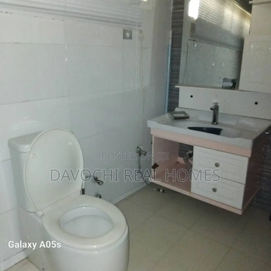 Furnished 4bdrm Duplex in Paradise Estate, for rent in Chevron