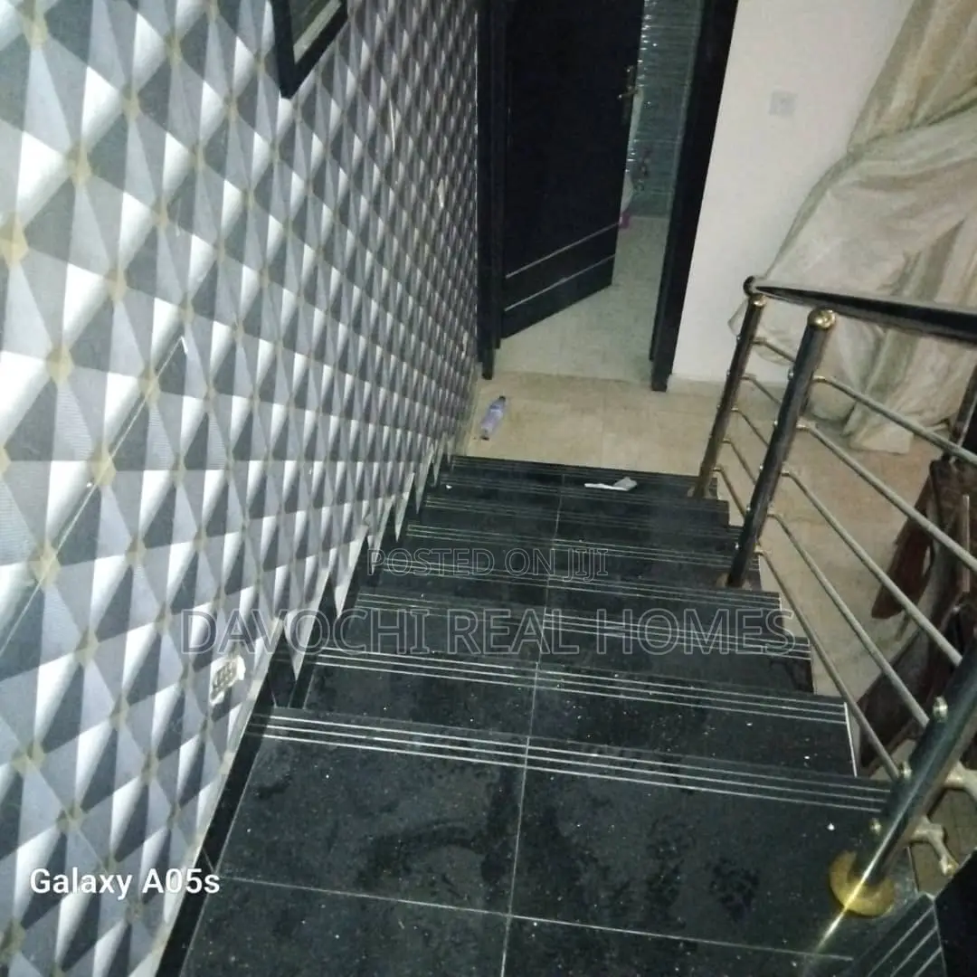 Furnished 4bdrm Duplex in Paradise Estate, for rent in Chevron