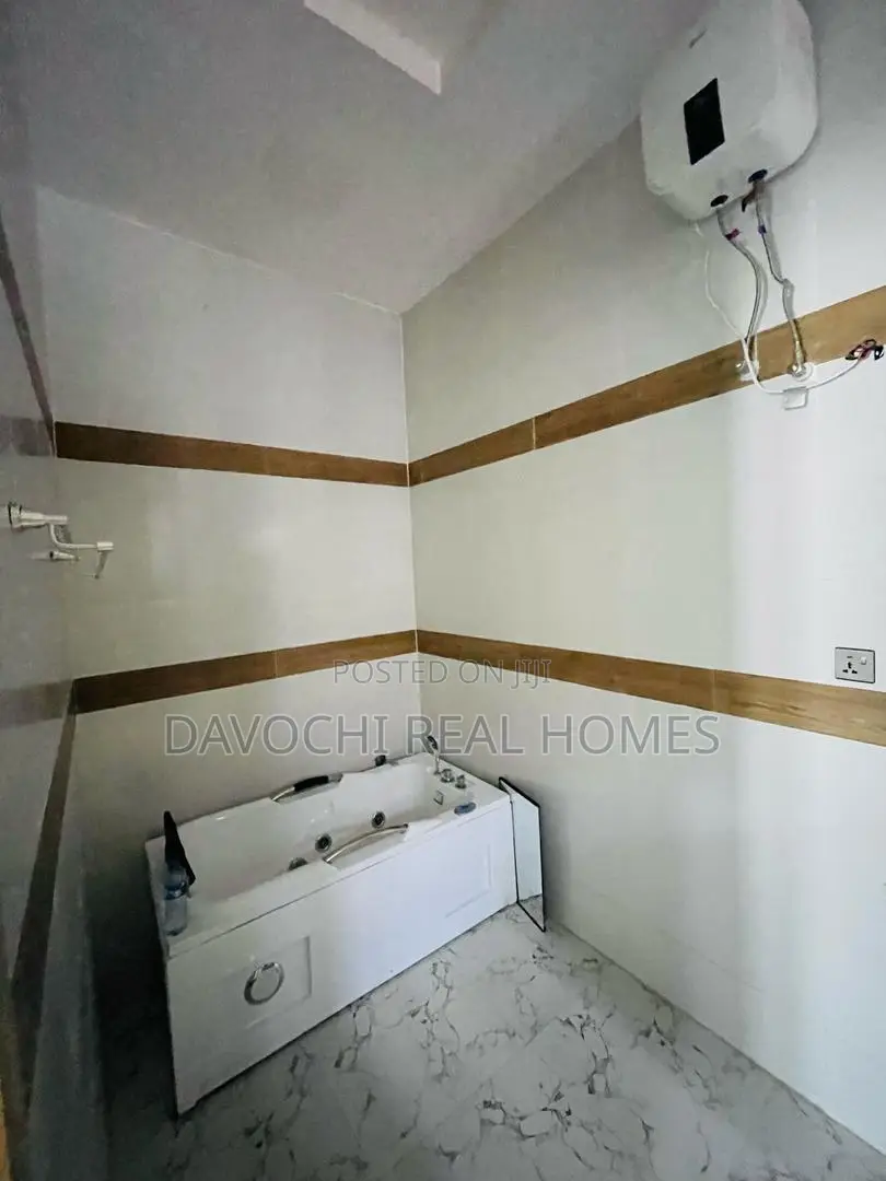 4bdrm Duplex in Orchid Road, Lekki Phase 2 for rent in Lekki Phase 2