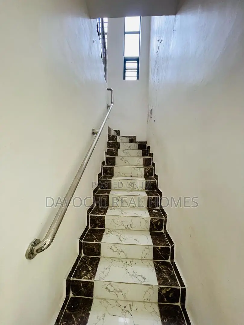 4bdrm Duplex in Orchid Road, Lekki Phase 2 for rent in Lekki Phase 2