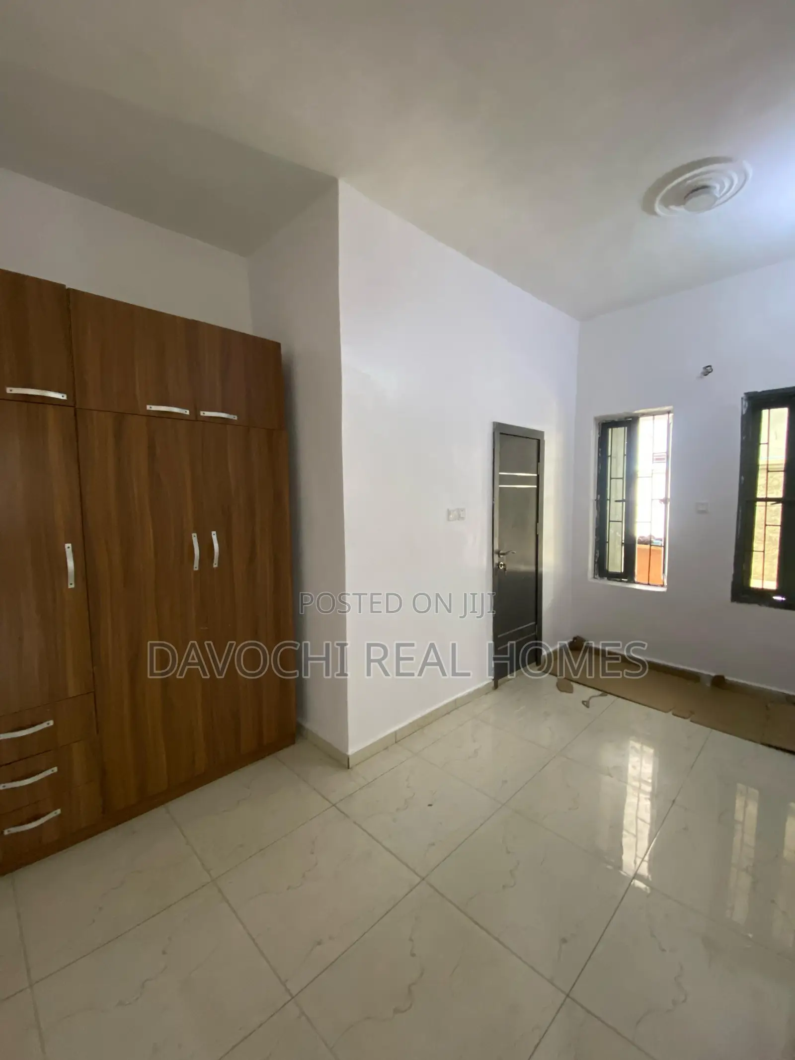4bdrm Duplex in Conservative, for rent in Chevron