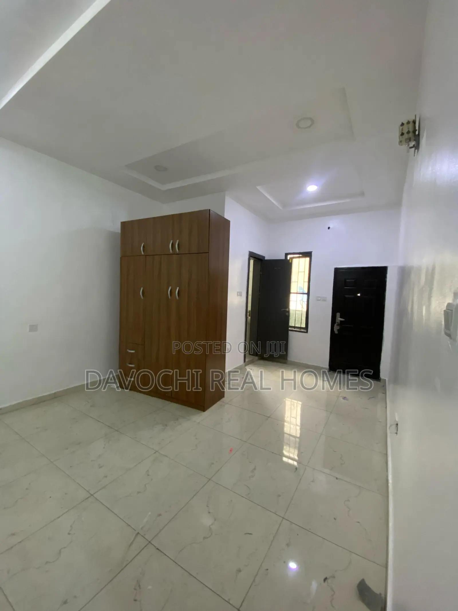 4bdrm Duplex in Conservative, for rent in Chevron