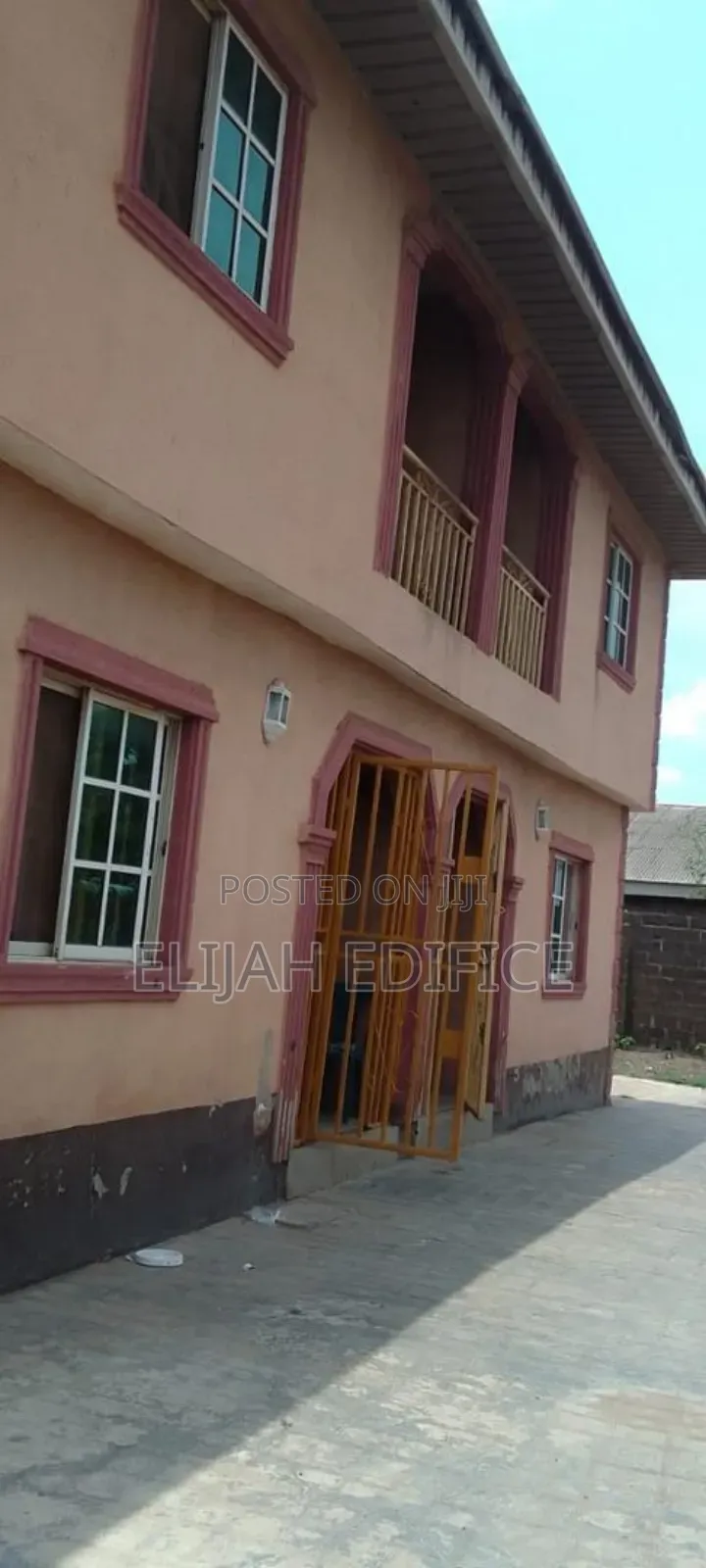 16bdrm Block of Flats in Adiyan, Abeokuta South for sale in Abeokuta South
