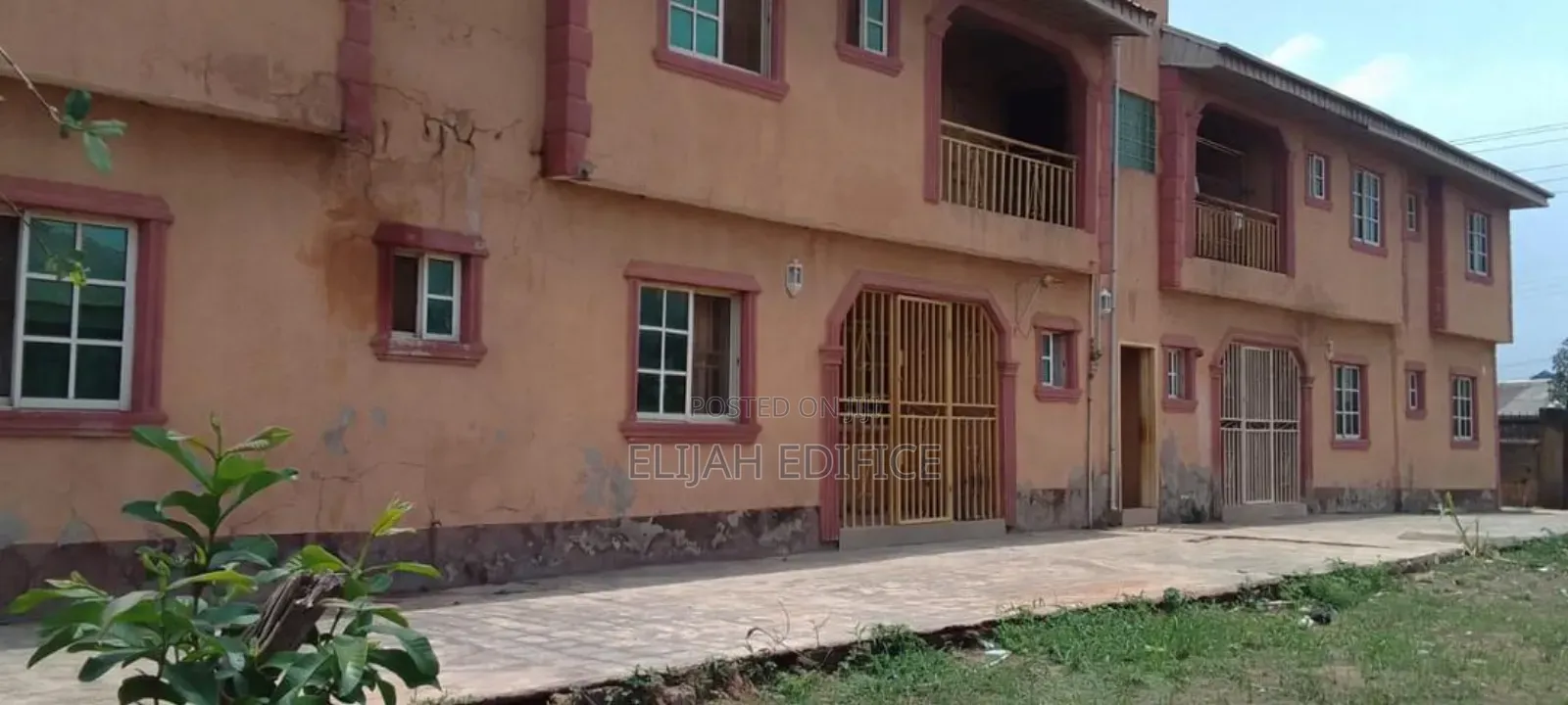 16bdrm Block of Flats in Adiyan, Abeokuta South for sale in Abeokuta South