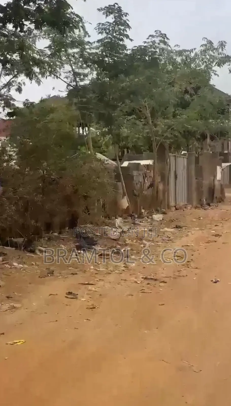 Buildable, Fenced 1000 SQM Residential Land in Wuse 2