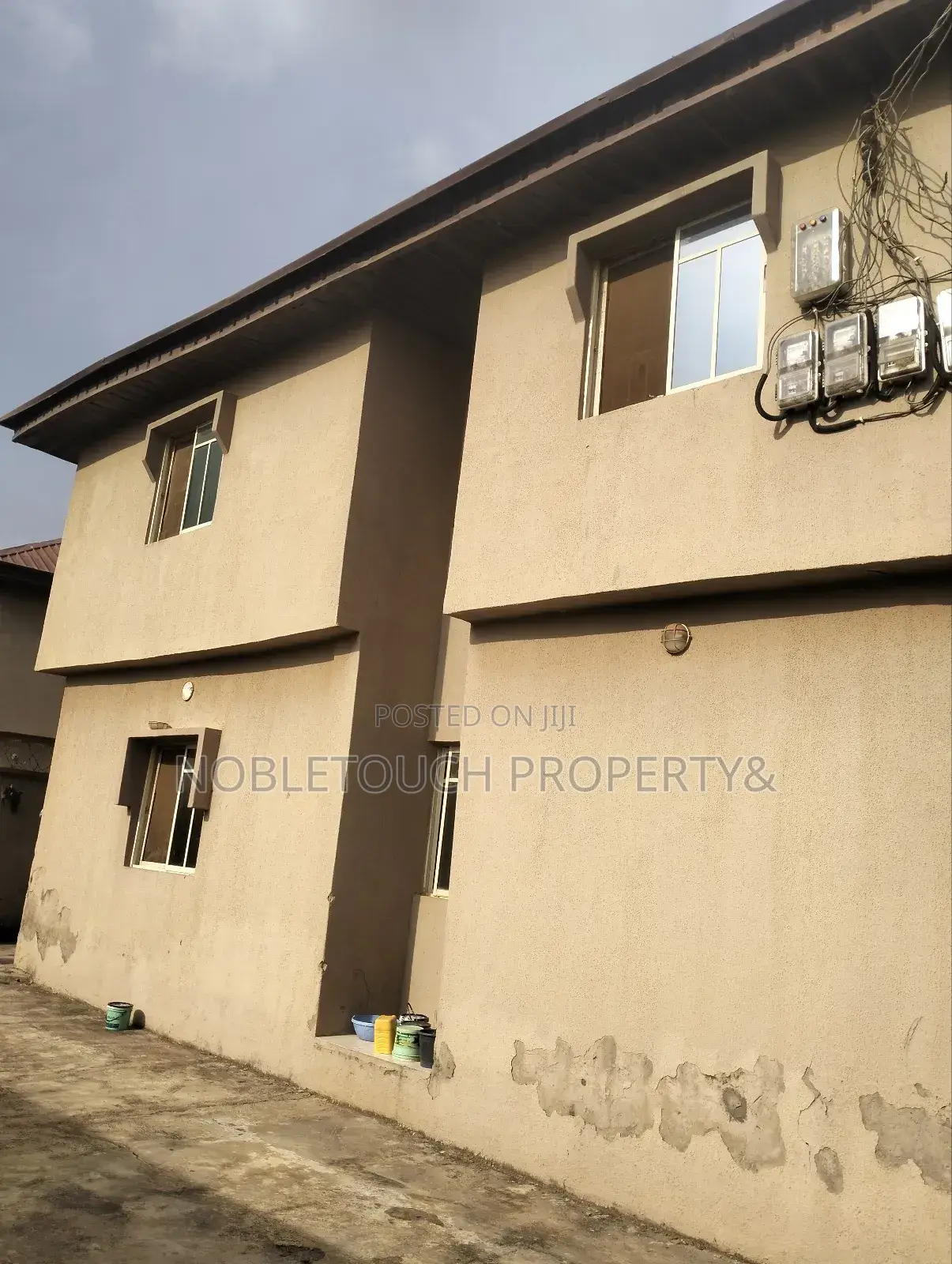 3bdrm Block of Flats in Agric Road Egan for sale in Egan