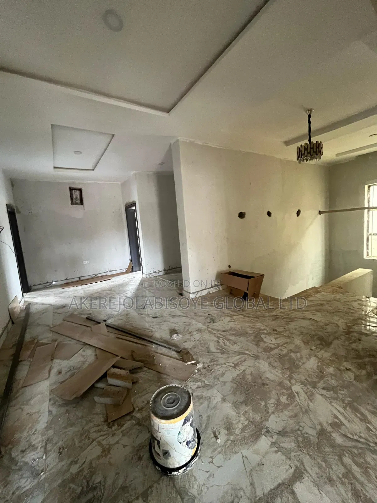 5bdrm Duplex in In An Estate for sale in Galadimawa