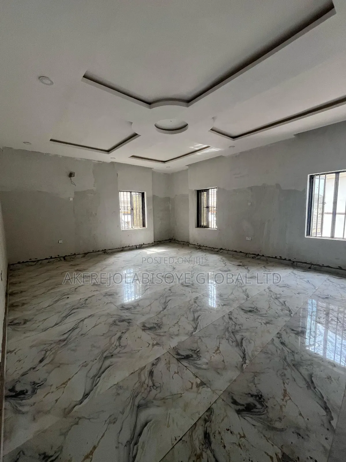 5bdrm Duplex in In An Estate for sale in Galadimawa