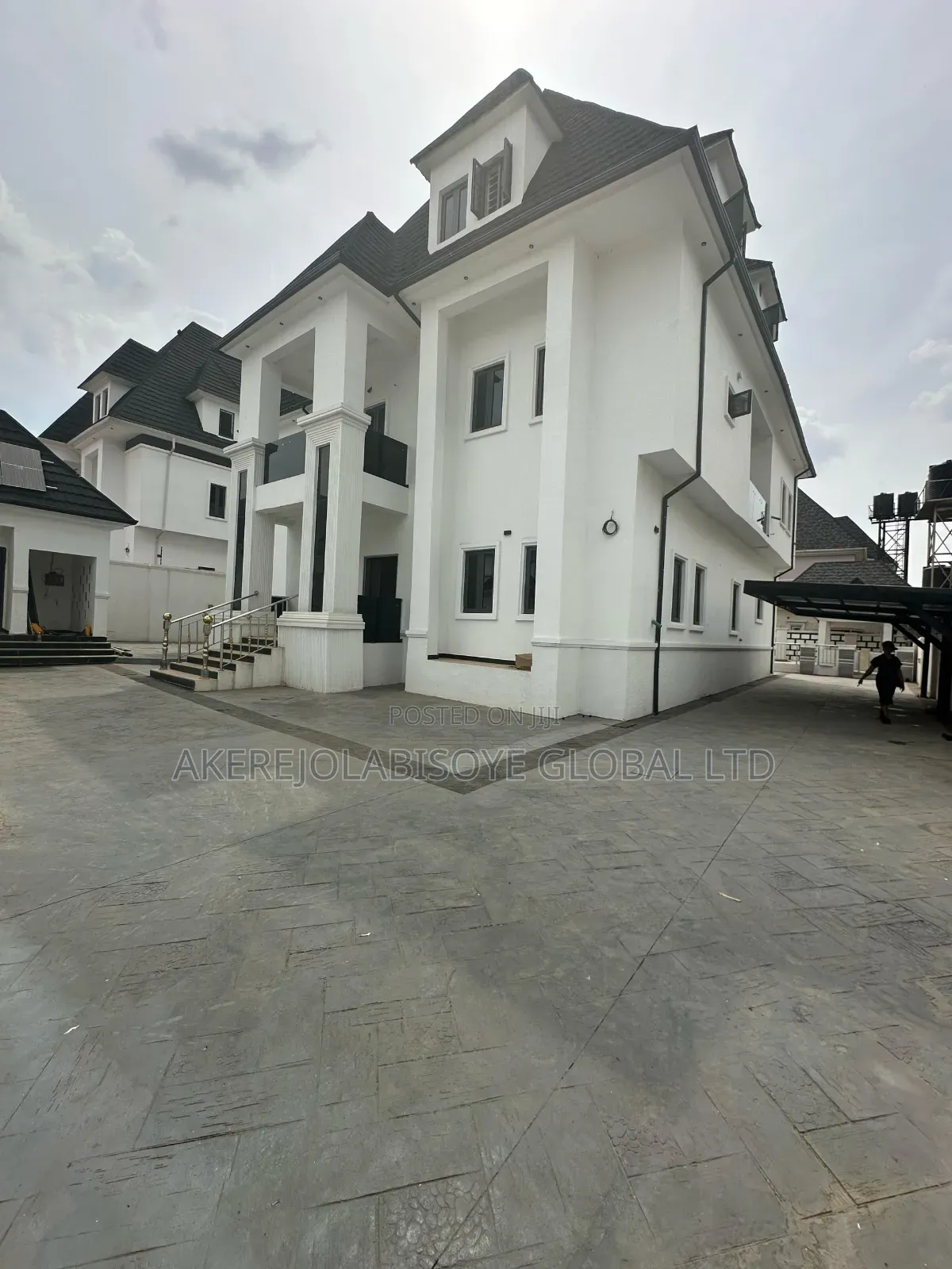6bdrm Duplex in In An Estate Karsana for sale in Gwarinpa