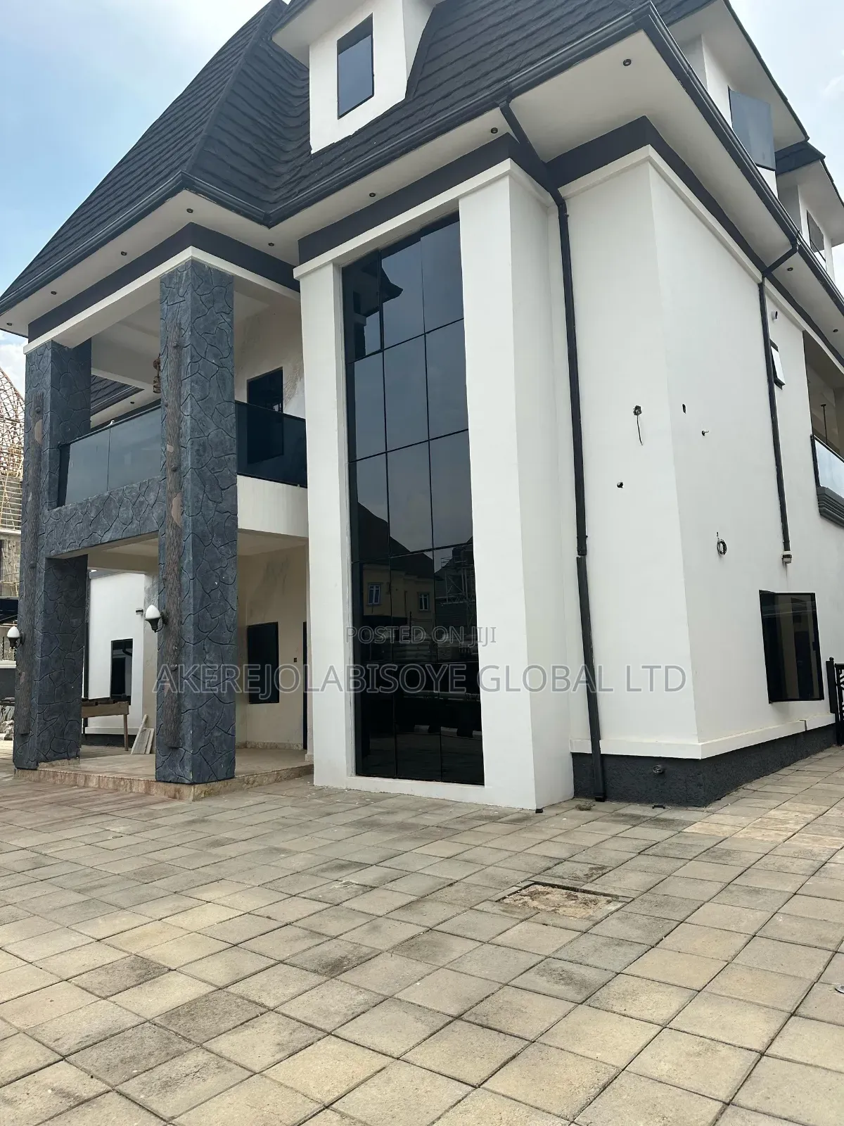 6bdrm Duplex in In An Estate Karsana for sale in Gwarinpa