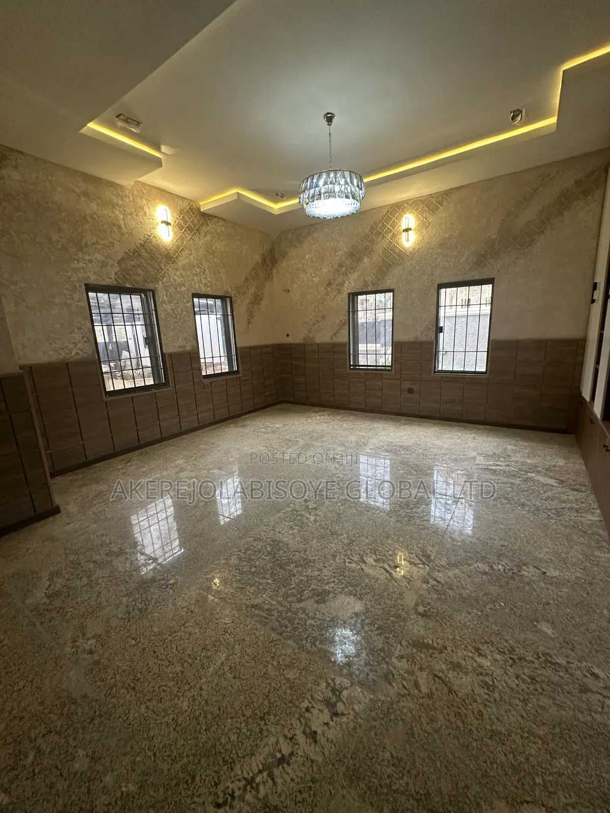 6bdrm Duplex in In An Estate Karsana for sale in Gwarinpa