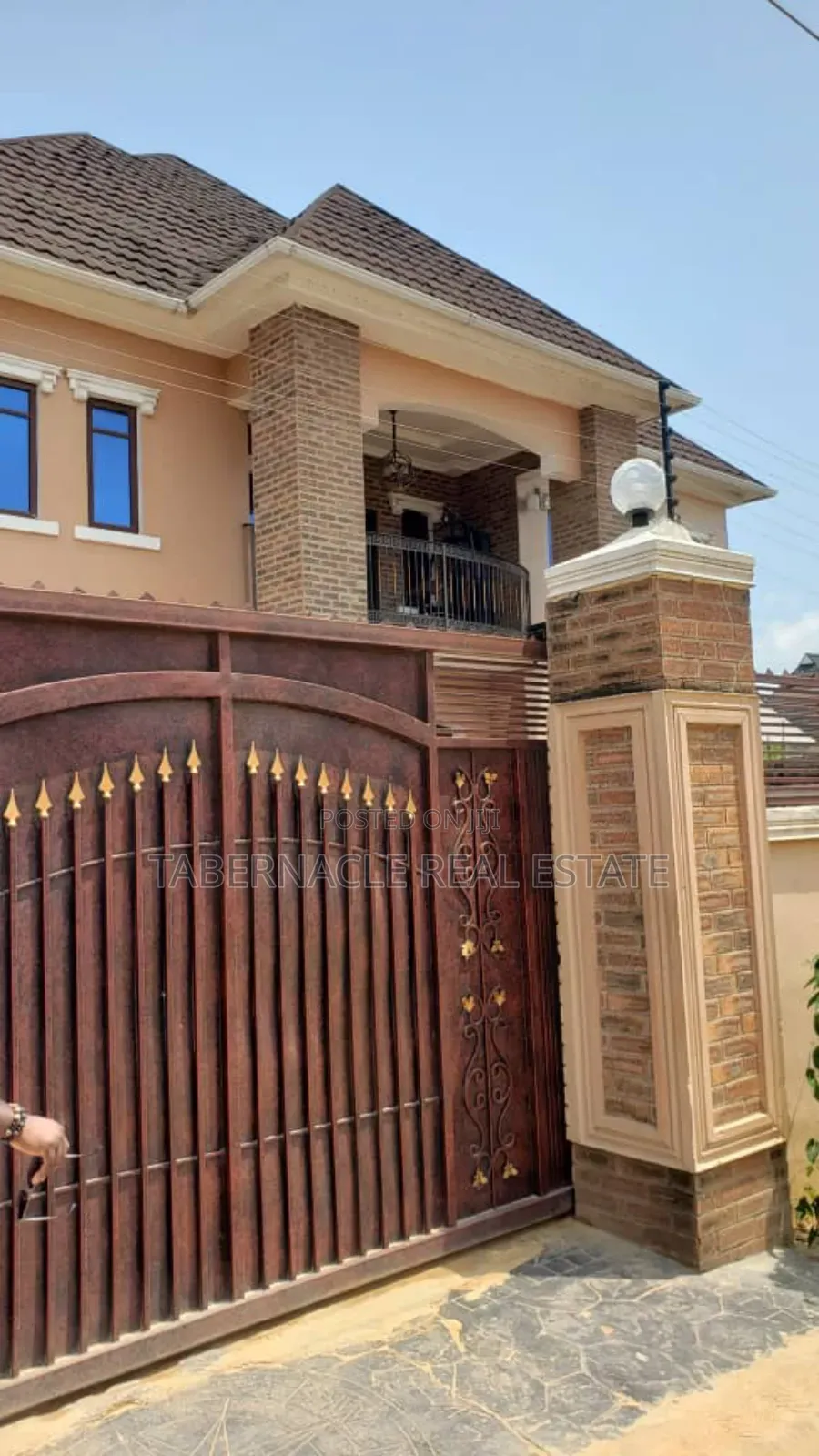 2bdrm Apartment in Greenleaf Estate, for rent in Ebute