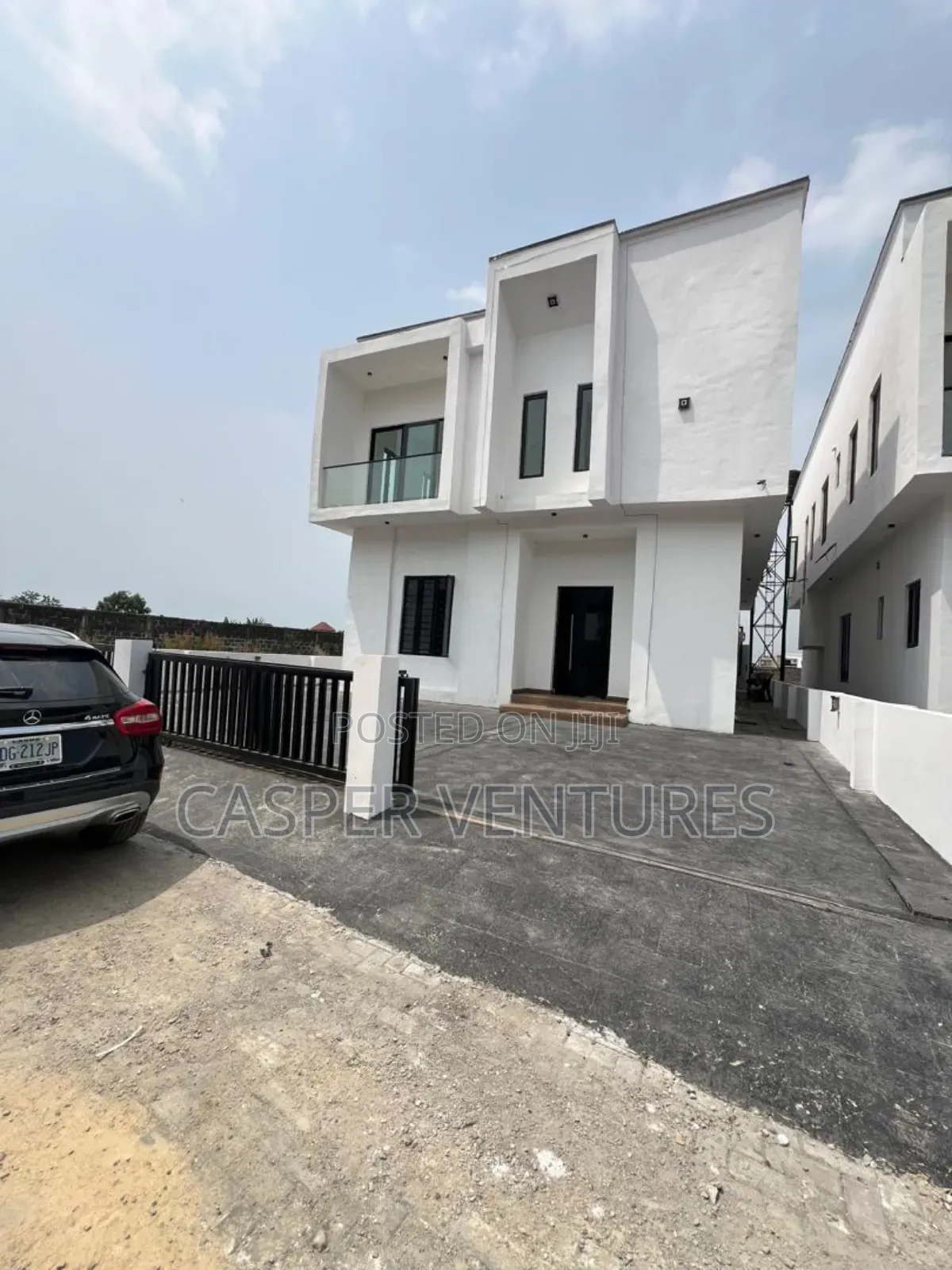 5bdrm Duplex in Tedoh, Sangotedo for sale in Sangotedo