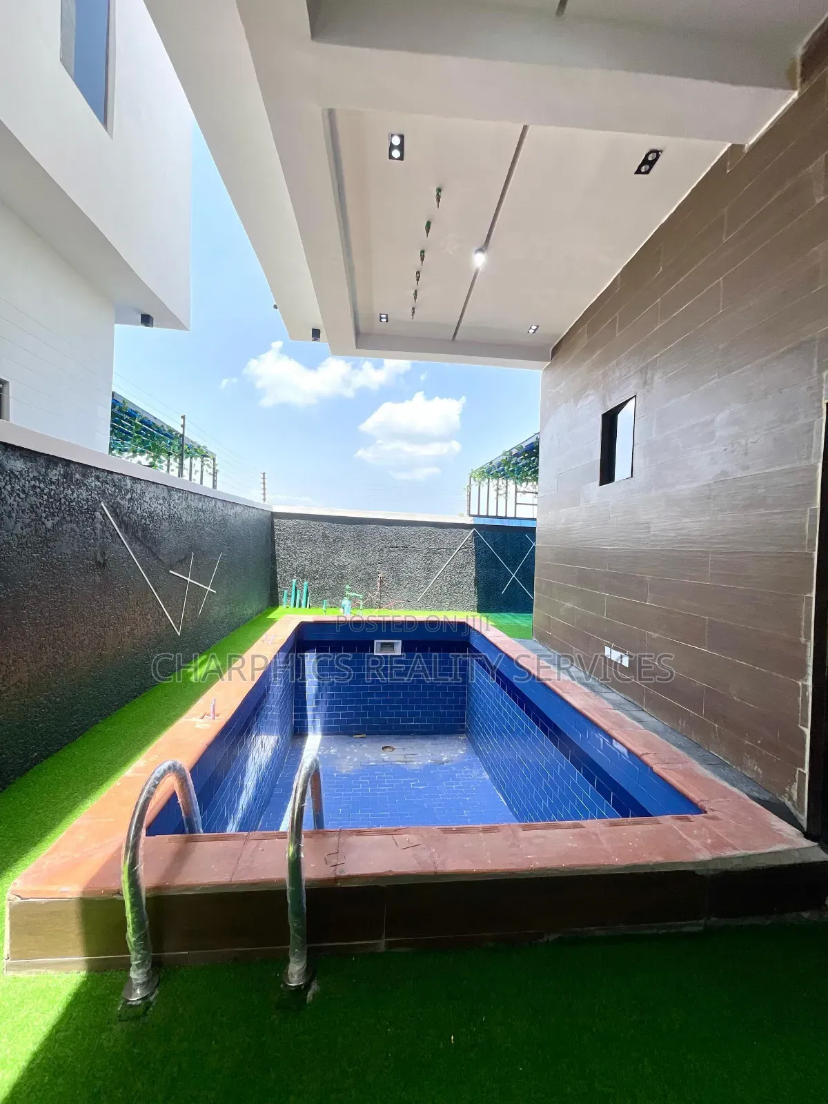 5bdrm Duplex in Ajah for sale in Ajah