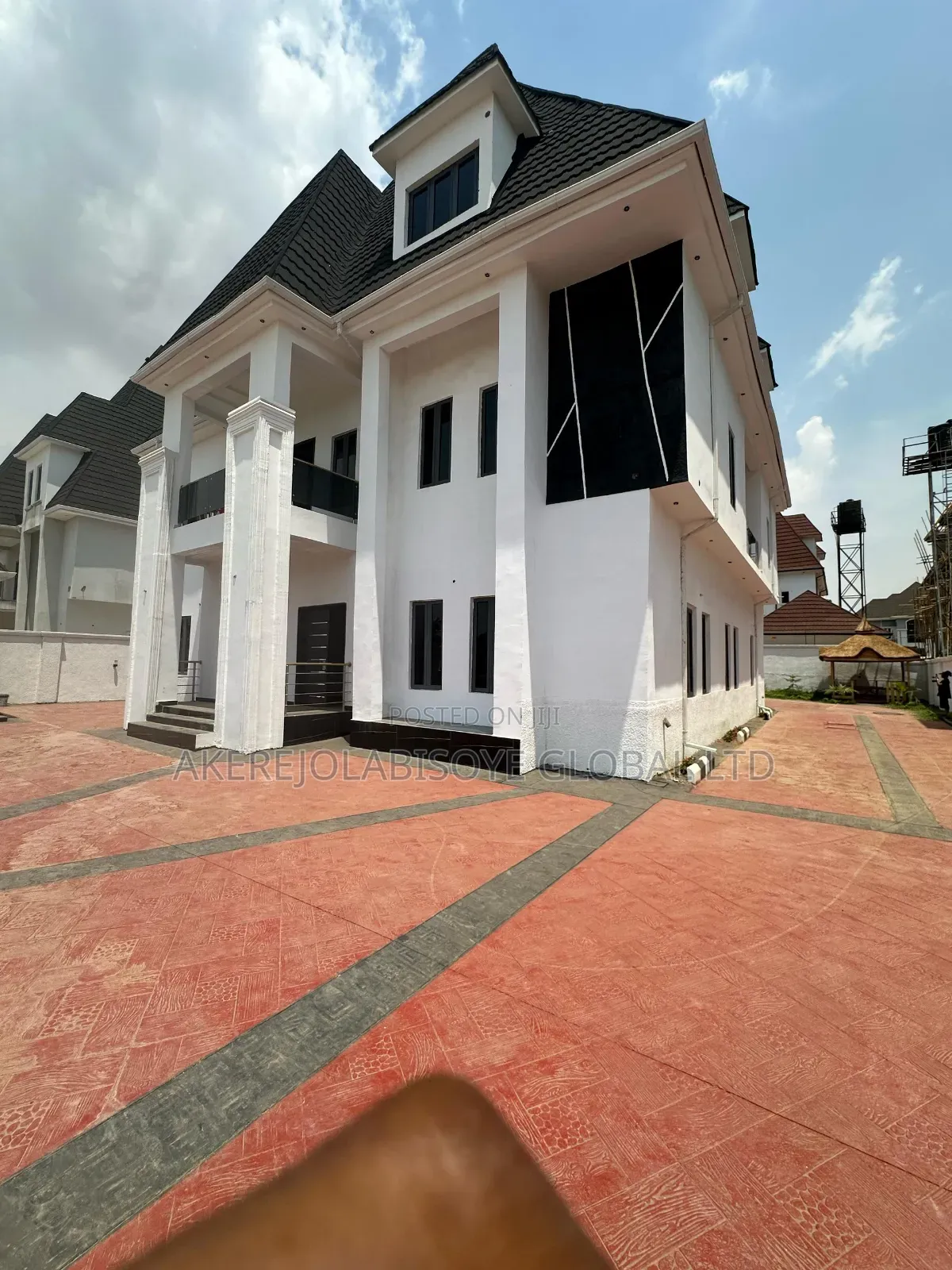 6bdrm Duplex in In An Estate Karsana for sale in Gwarinpa