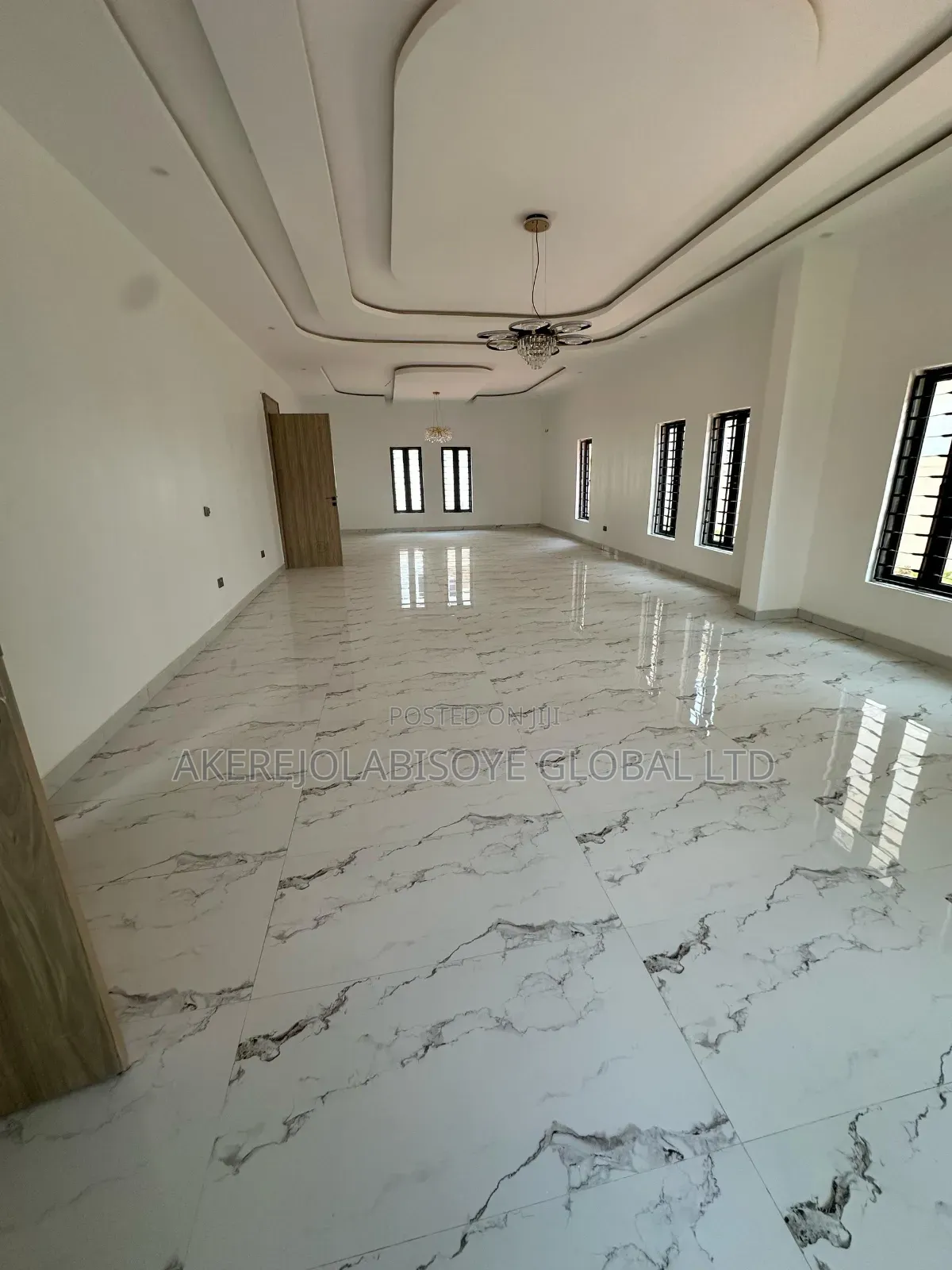 6bdrm Duplex in In An Estate Karsana for sale in Gwarinpa