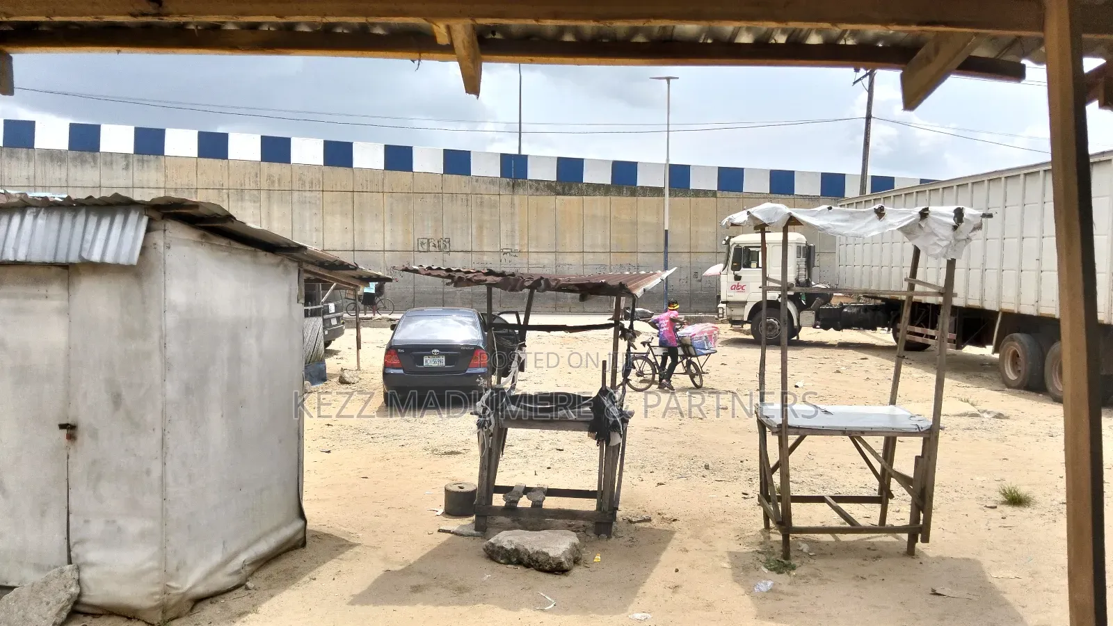 For Sale: 10 Plots on Eliozu Road Ph in Port-Harcourt