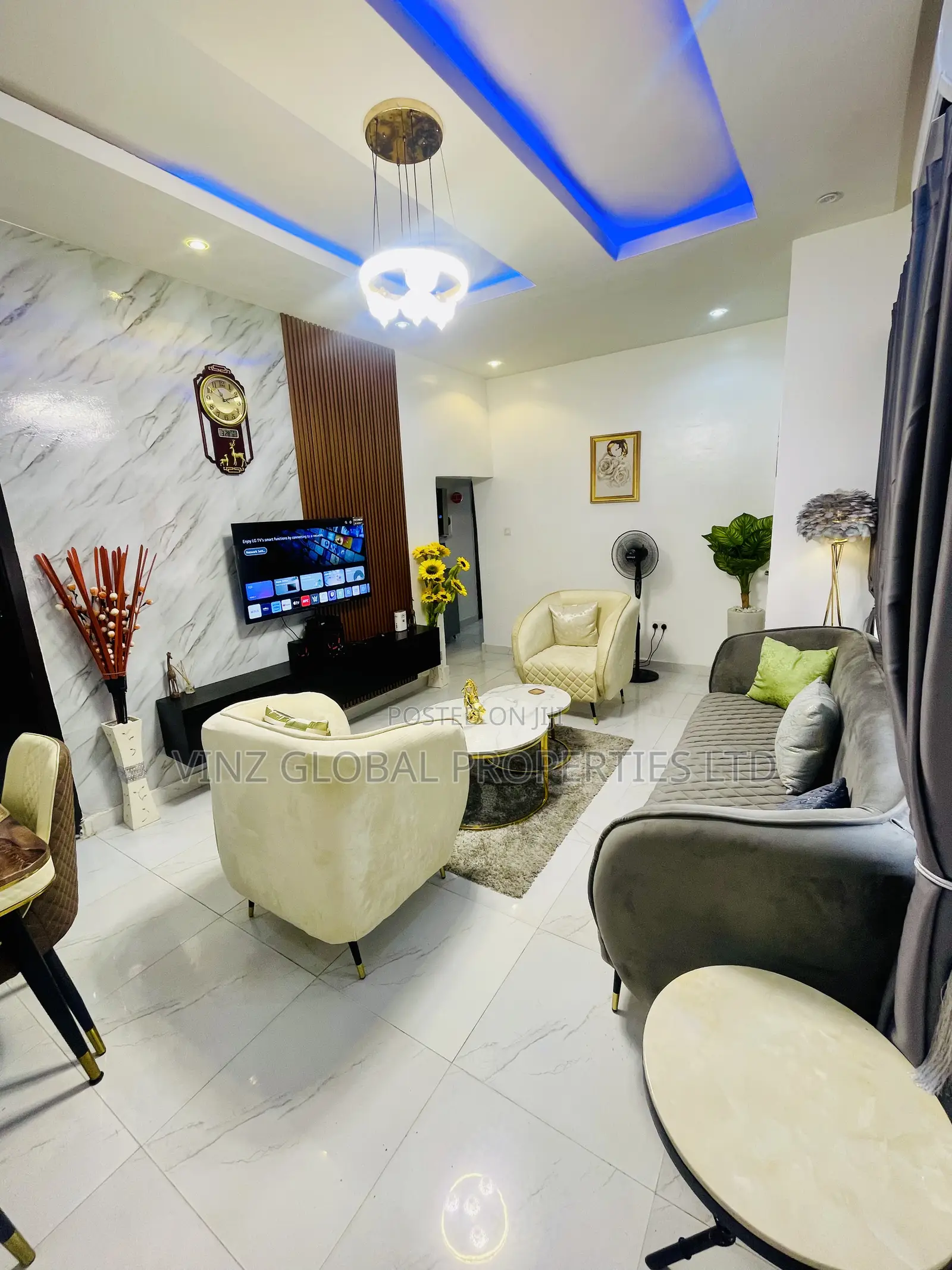 Stunning Luxury 3 Bedroom Apartment With Ps5,Solar Inverter in Ajah