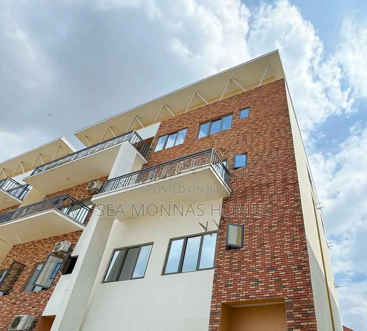 4bdrm Duplex in Gaduwa for sale in Gaduwa