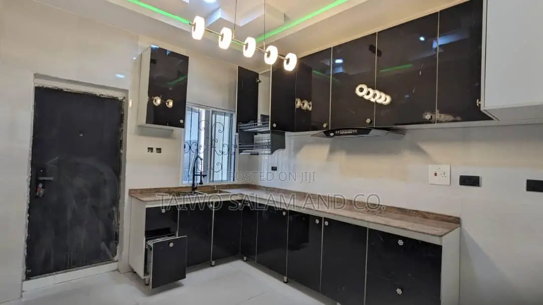 4bdrm Duplex in Bodija for sale in Bodija