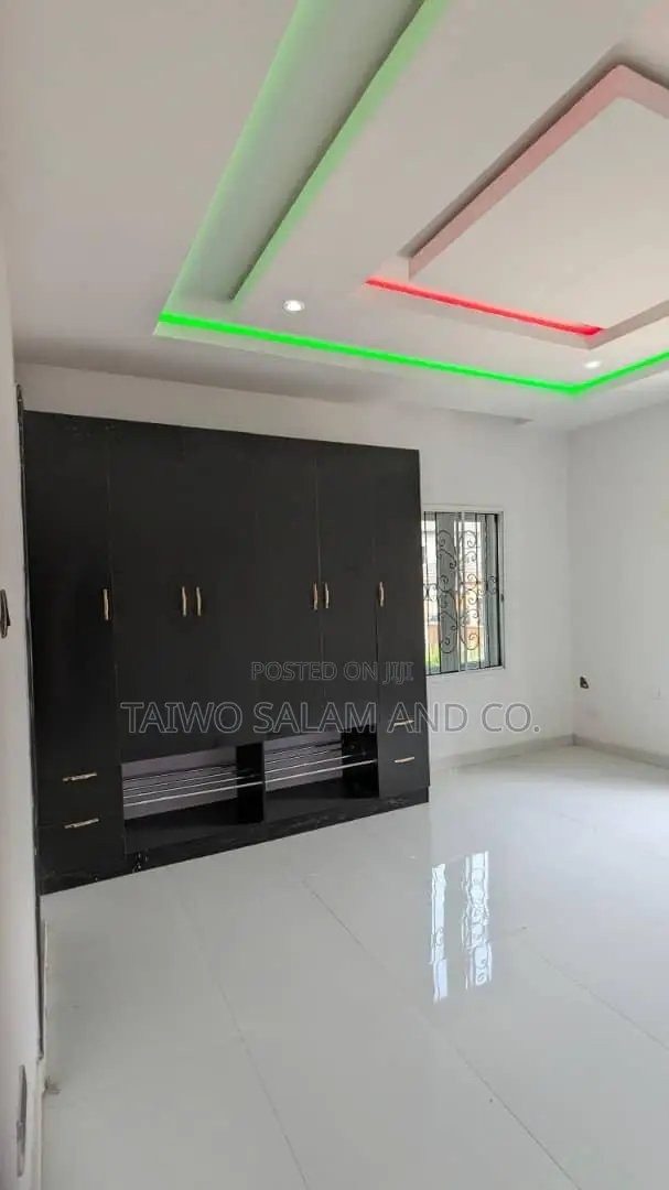 4bdrm Duplex in Bodija for sale in Bodija