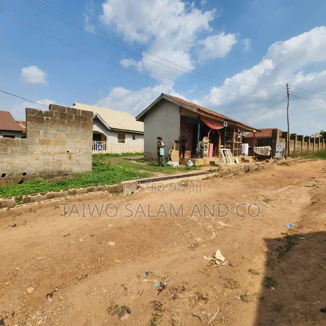 3bdrm Bungalow in Soka for sale in Soka