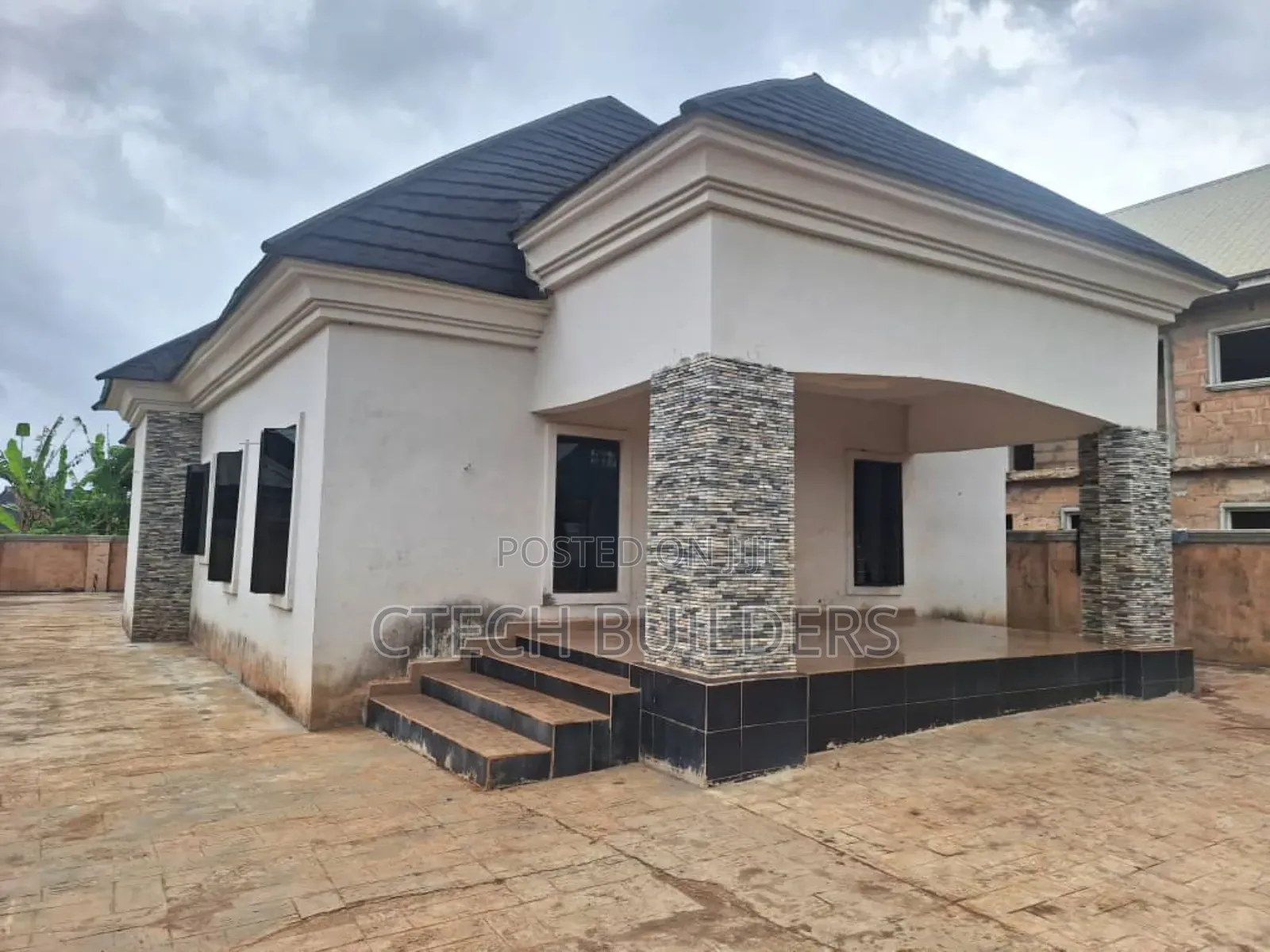 4bdrm Bungalow in Benin City for sale in Benin City