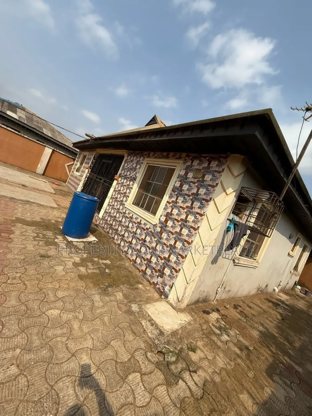 3bdrm Bungalow in Ayobo for sale in Ayobo