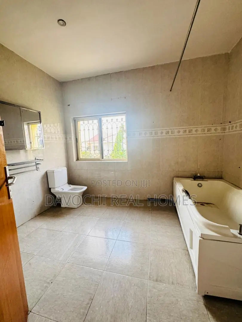 5bdrm Apartment in Vgc, Lekki Phase 2 for rent in Lekki Phase 2