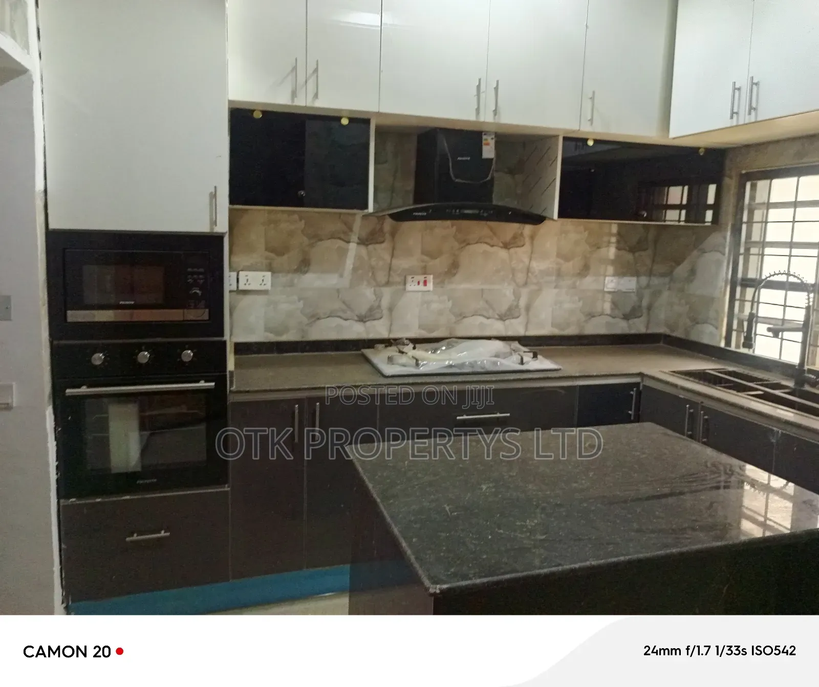 4bdrm Duplex in By Navy Quarters for sale in Jahi