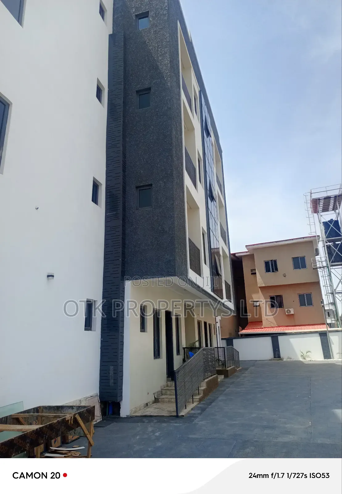 3bdrm Block of Flats in By Navy Quarters for sale in Jahi