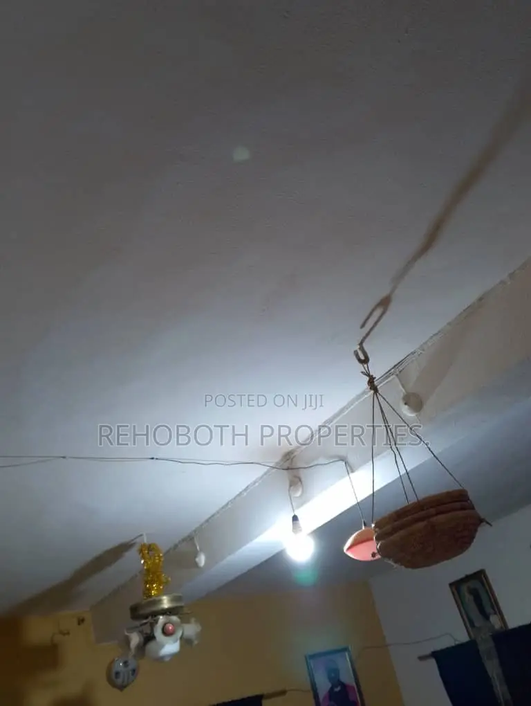 12bdrm Block of Flats in Ayilara Sharp Corner, Ibadan for sale in Ibadan