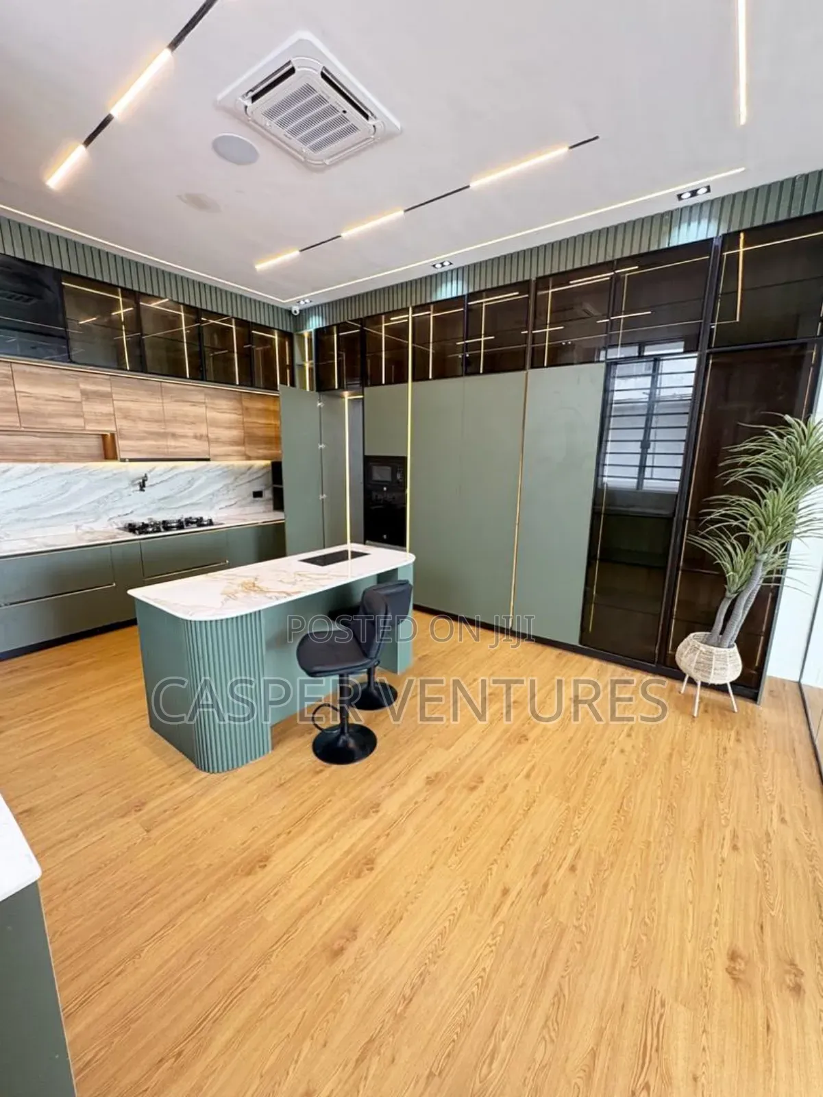 5bdrm Duplex in Oyeako, Lekki Phase 1 for sale in Lekki Phase 1