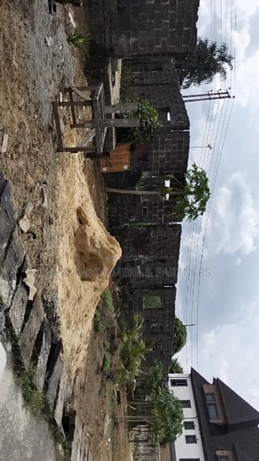 For Sale:600 SQMTS With Demolishable Structure at Nafbase Ph in Port-Harcourt