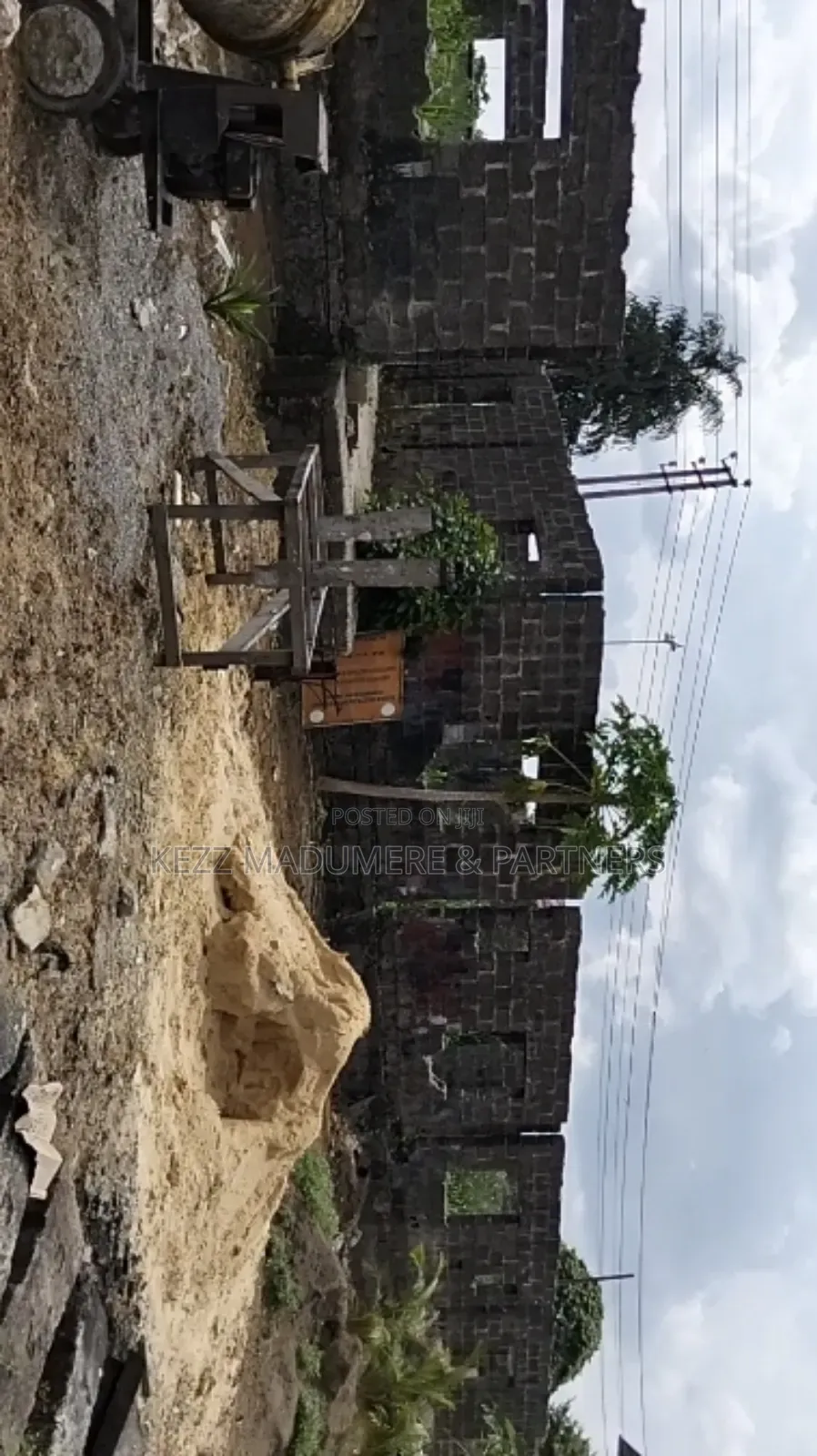 For Sale:600 SQMTS With Demolishable Structure at Nafbase Ph in Port-Harcourt