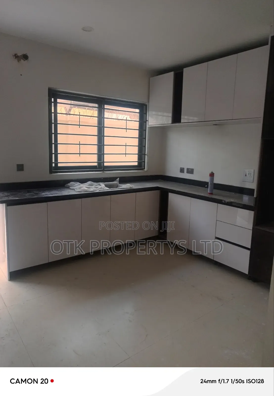 4bdrm Duplex in Navy'S Quarter, Jahi for sale in Jahi