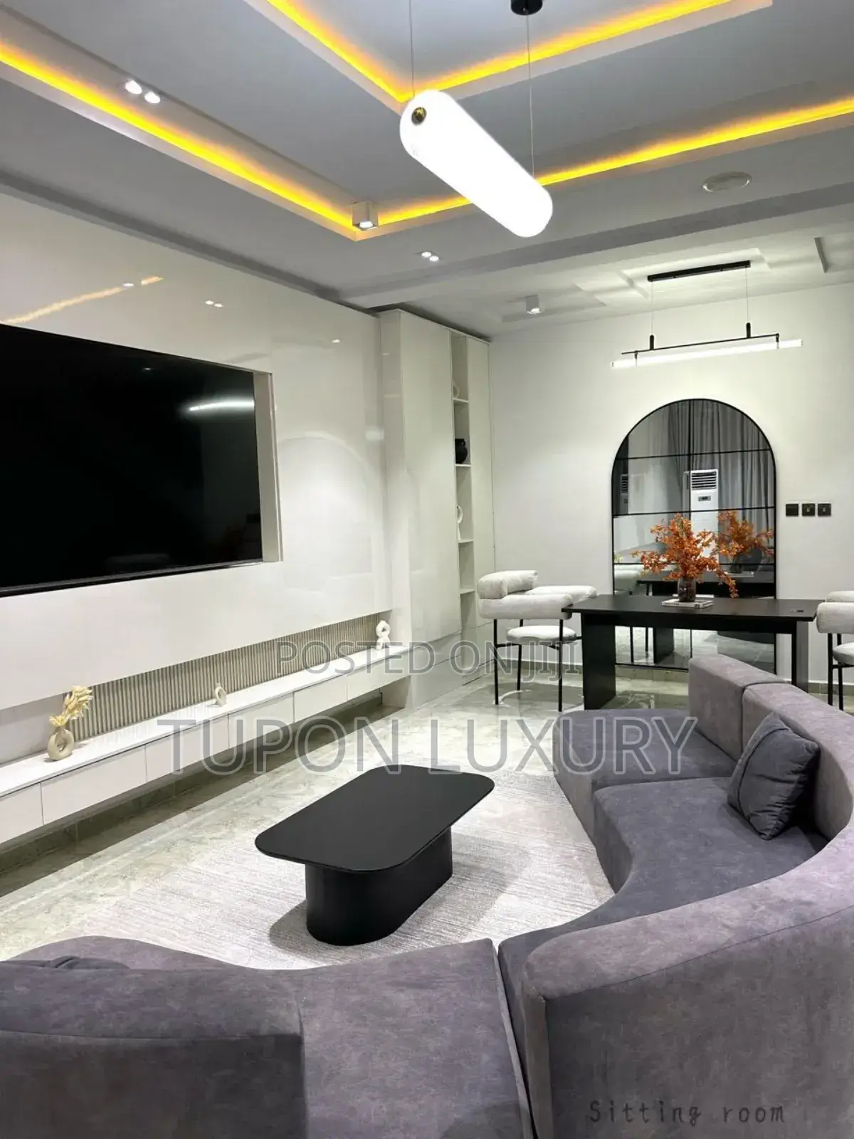 Luxury 4bed With Ps5, Snooker, Pool and Bath Tub in Lekki