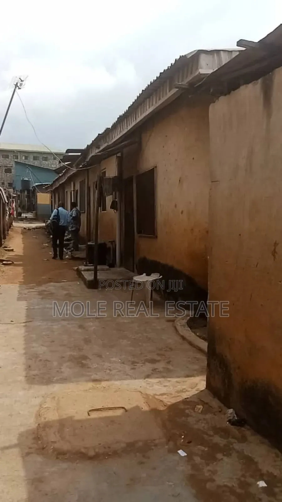 Commercial Full Plot Roi Near Ikotun Market With Flats in Ikotun/Igando